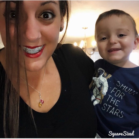 Meet your Posher, Mandie - Picture 4 of 4